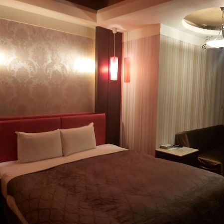 Chateau Motel Kaohsiung Buitenkant foto